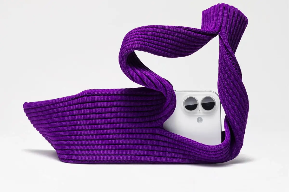 Apple julkaisi iPhone Pocket -laukun – Issey Miyaken kanssa suunniteltu "avoksa" puhelimelle